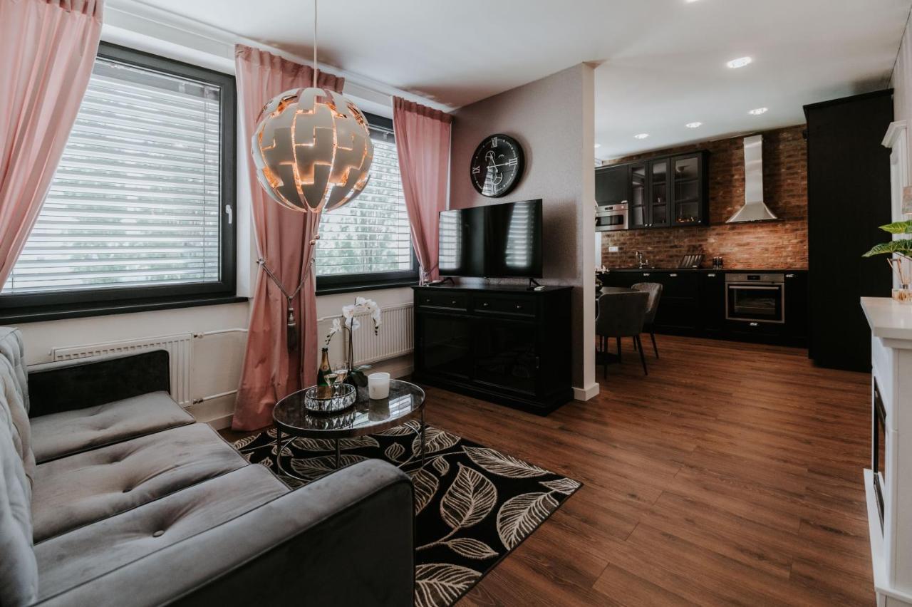 Apartmány Evia clinic Levice Esterno foto