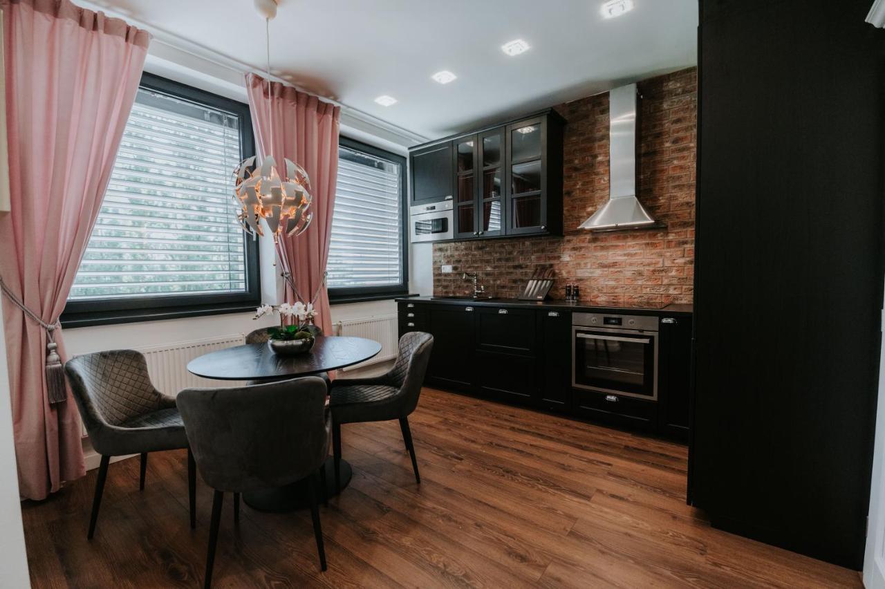 Apartmány Evia clinic Levice Esterno foto
