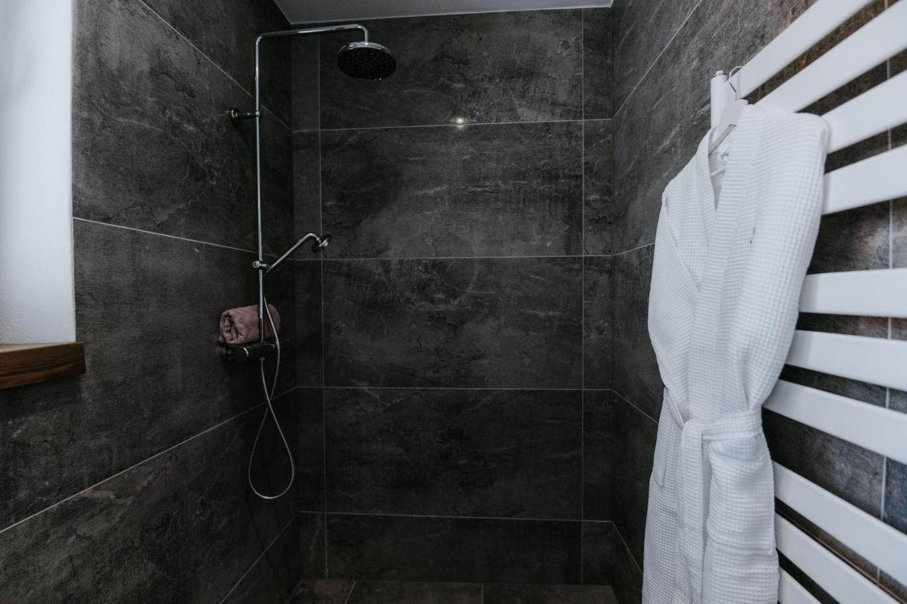 Apartmány Evia clinic Levice Esterno foto