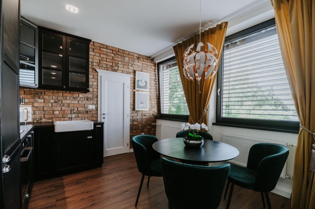Apartmány Evia clinic Levice Esterno foto
