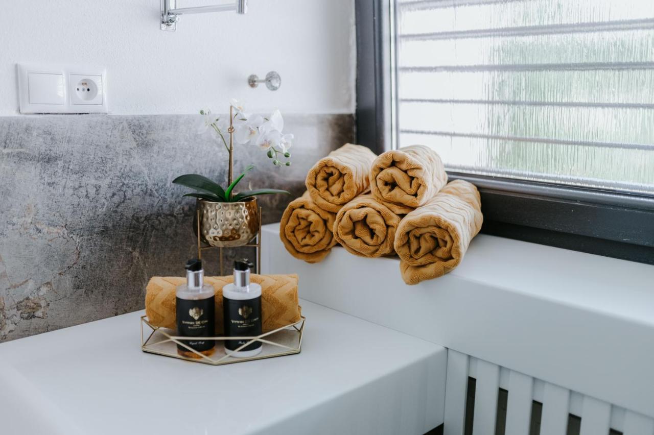 Apartmány Evia clinic Levice Esterno foto